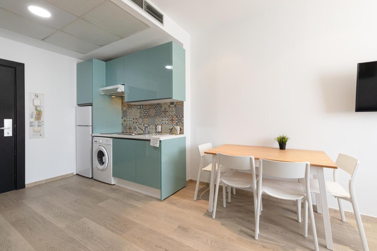 Apartment With Free Parking And Pool 볼무요스 외부 사진