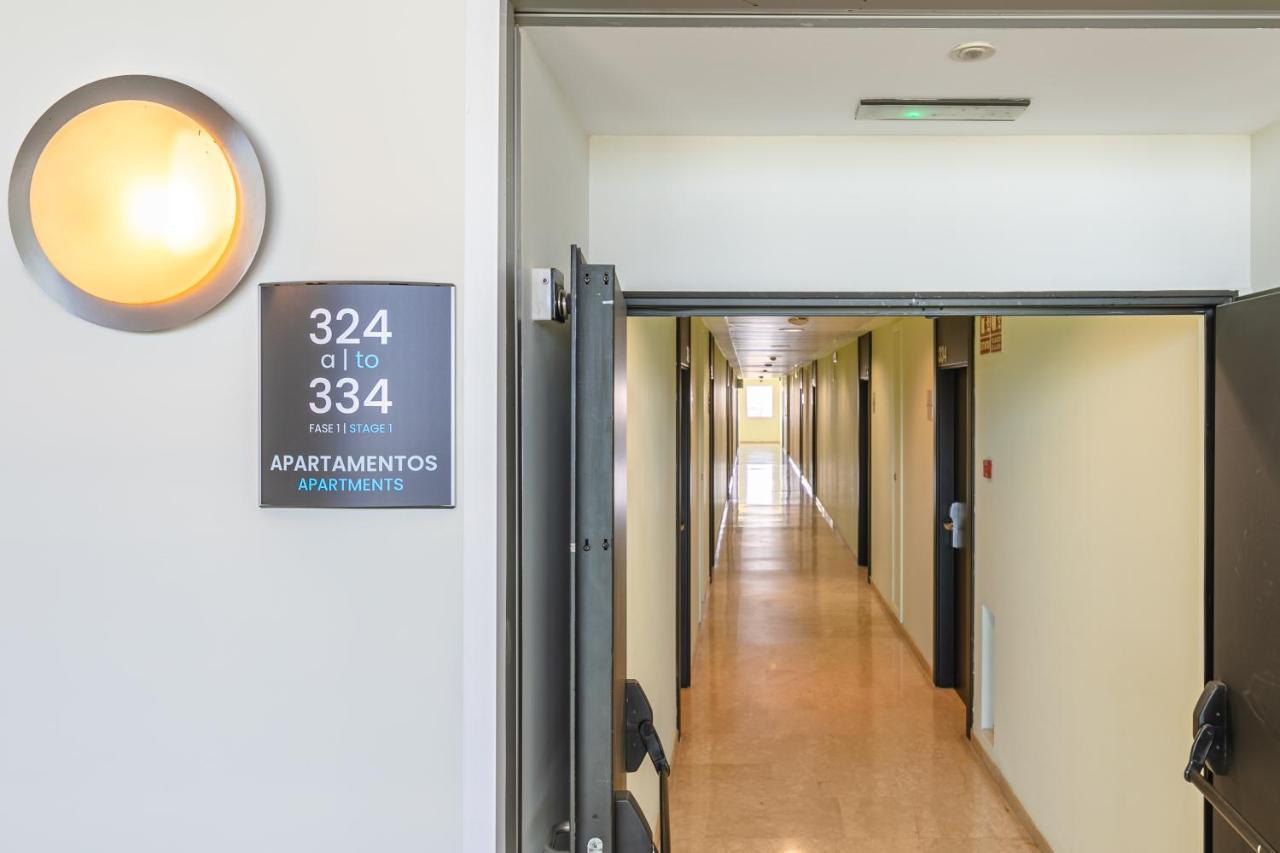 Apartment With Free Parking And Pool 볼무요스 외부 사진