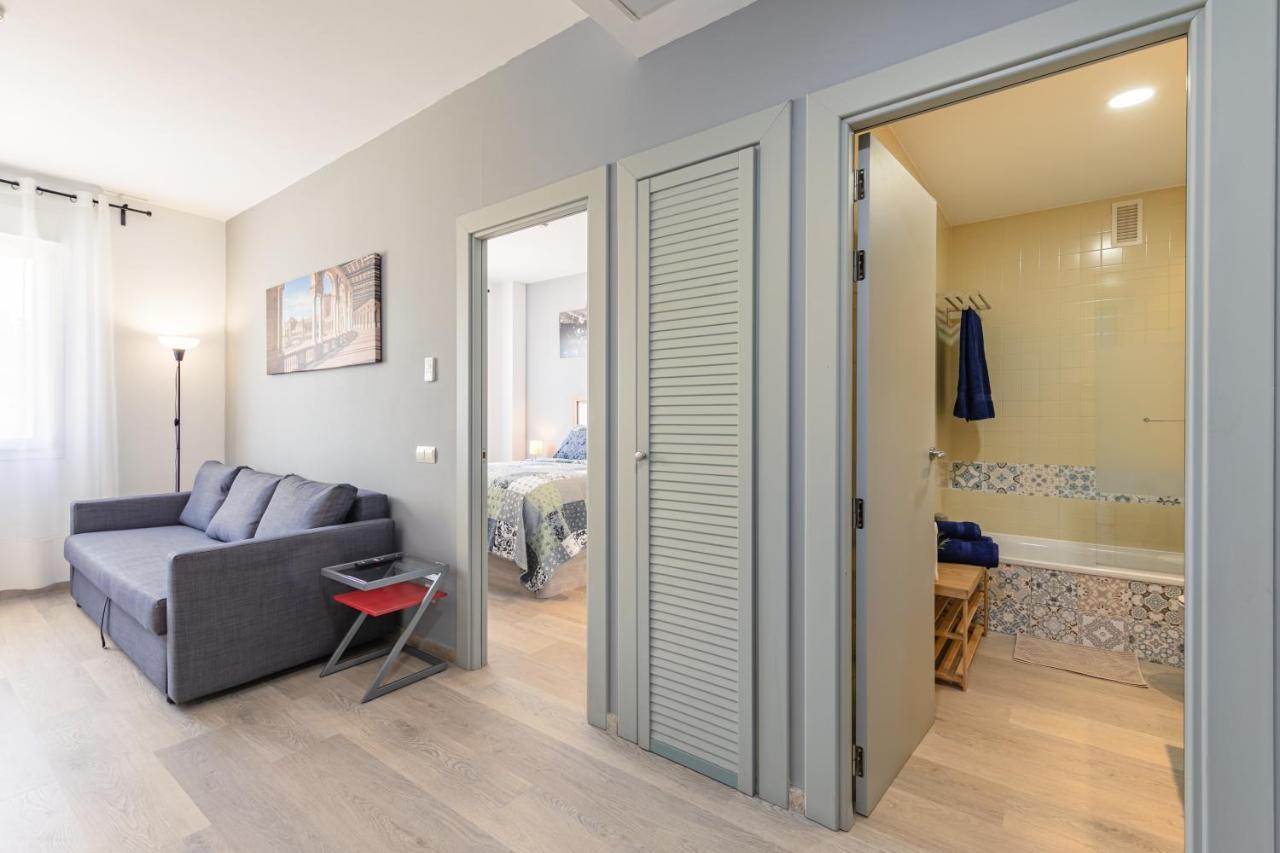 Apartment With Free Parking And Pool 볼무요스 외부 사진