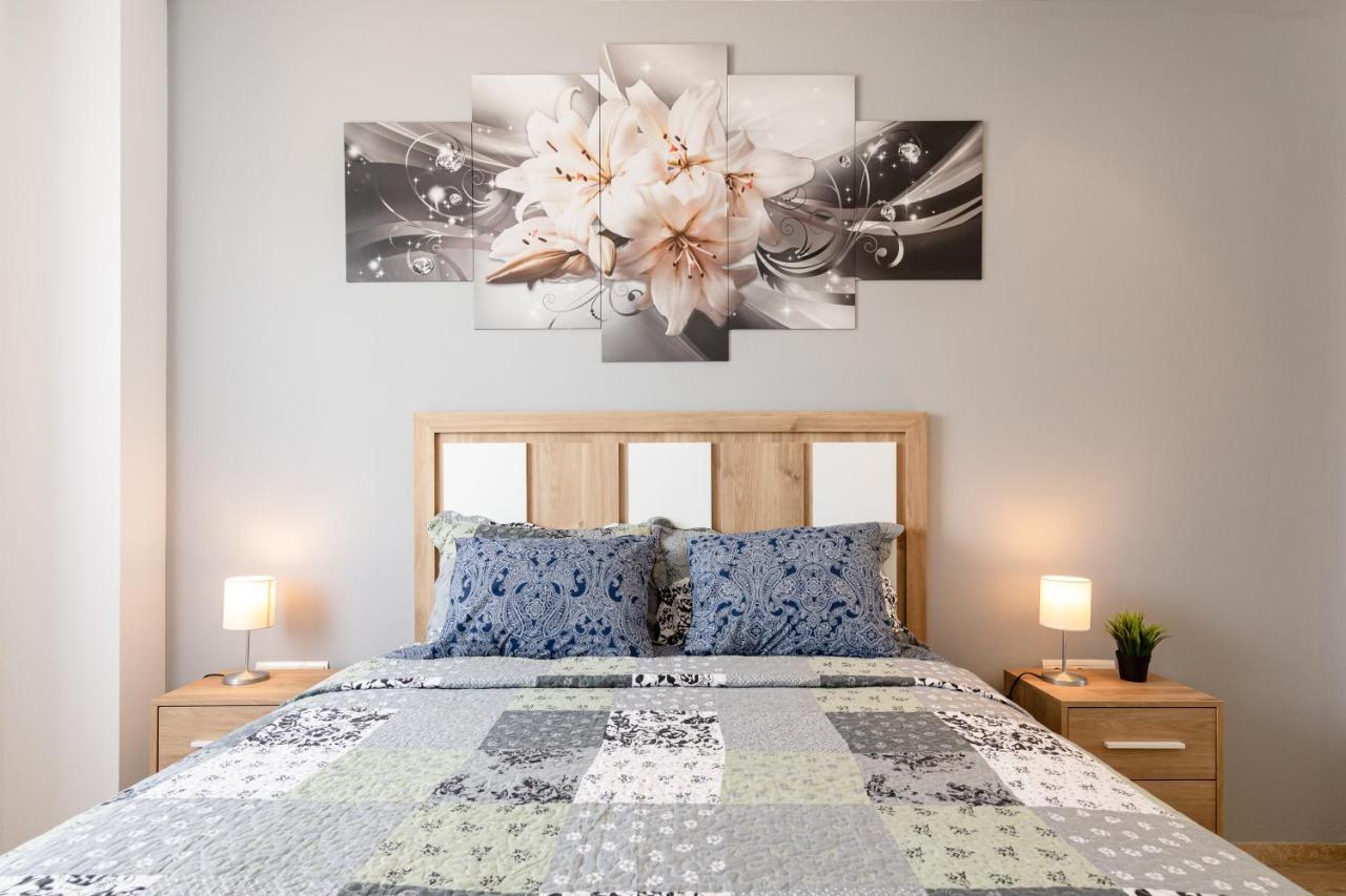 Apartment With Free Parking And Pool 볼무요스 외부 사진