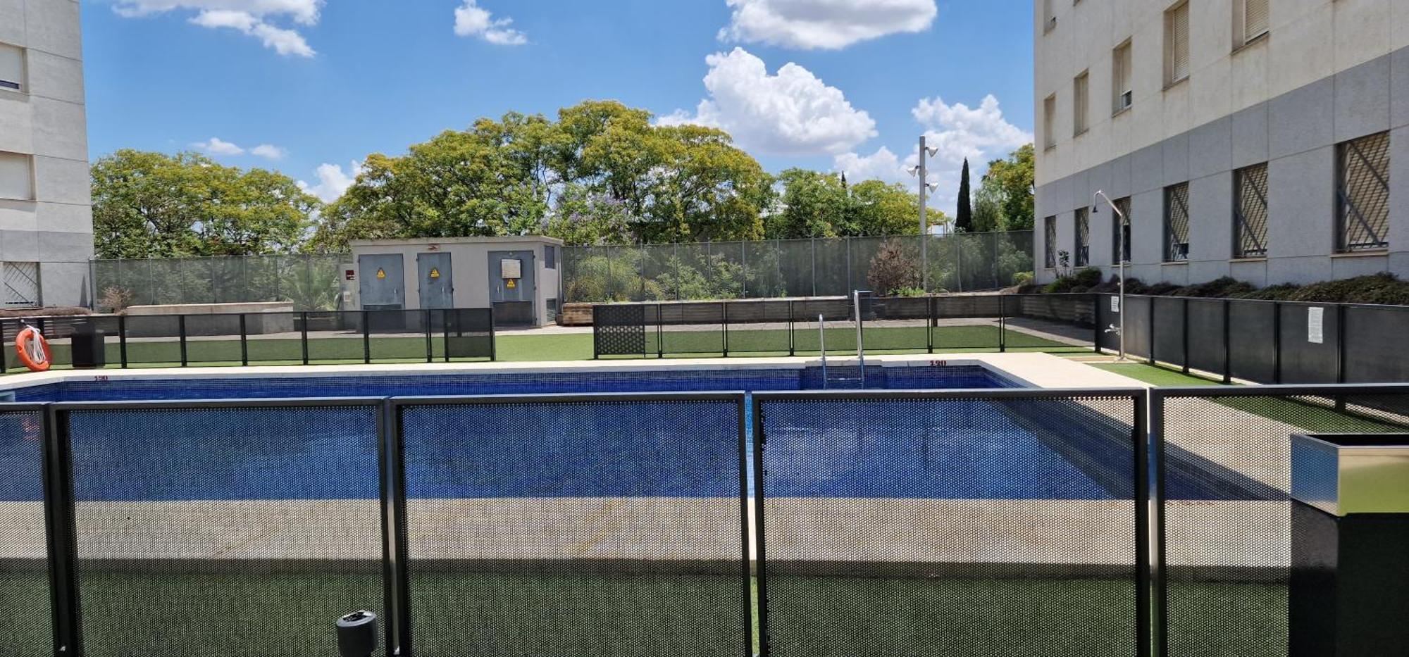 Apartment With Free Parking And Pool 볼무요스 외부 사진