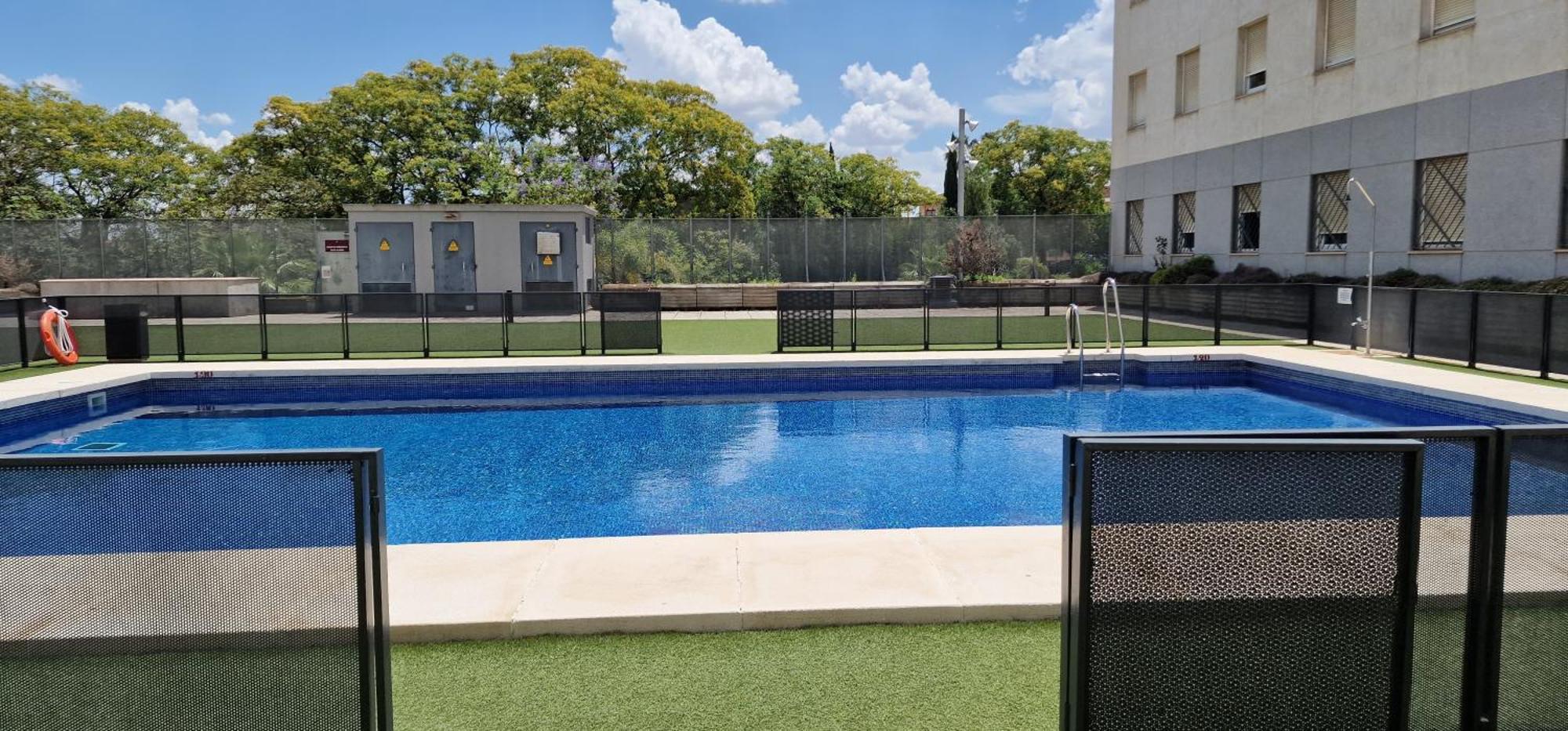 Apartment With Free Parking And Pool 볼무요스 외부 사진