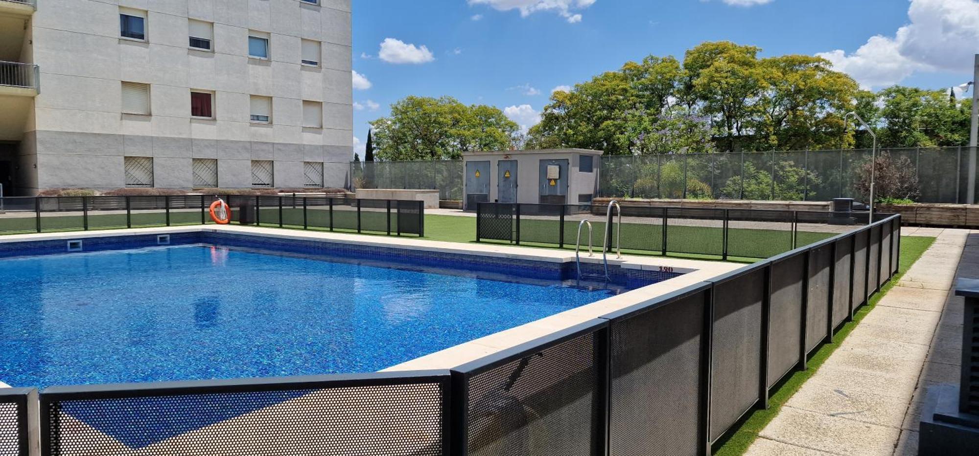 Apartment With Free Parking And Pool 볼무요스 외부 사진